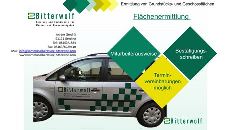 Bild zeigt Firmenadresse und Dienstfahrzeug der Kommunalberatung Bitterwolf GmbH sowie Hinweise zu Mitarbeiterausweisen, Bestätigungsschreiben und Terminvereinbarungen zur Flächenermittlung.