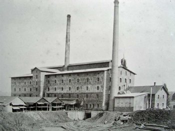 Fotografie des Betriebsgebäudes aus dem Jahre 1907